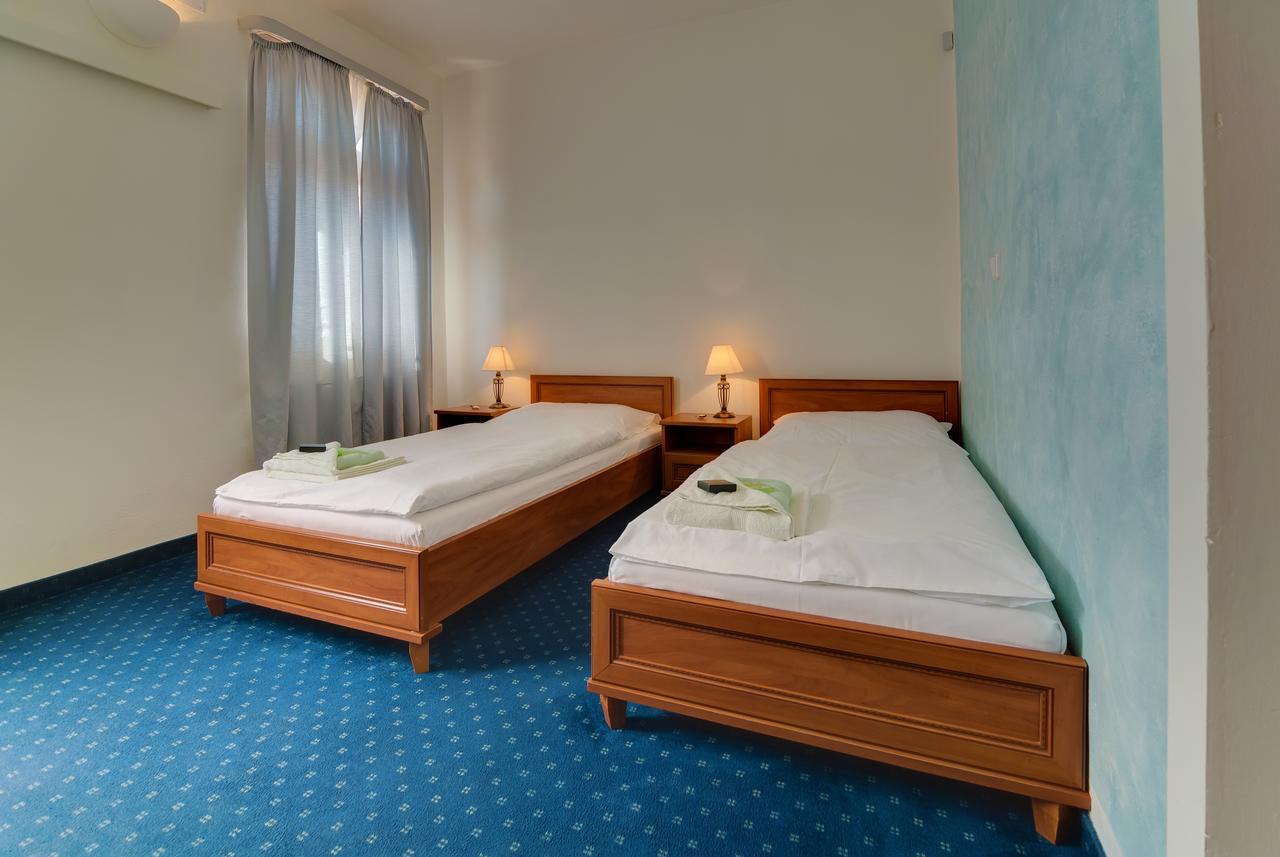 101 Penzion Hotel Prešov Buitenkant foto